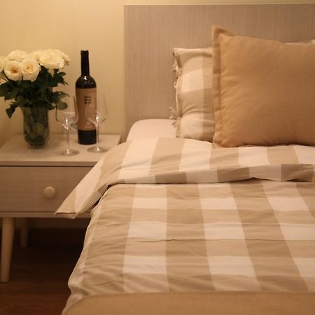 Bed&Breakfast Kod Smilje Belgrade Bilik gambar